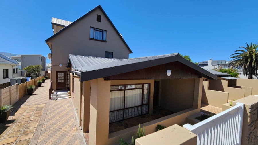 4 Bedroom Property for Sale in Hartenbos Central Western Cape